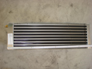 Steam heater,225x270x720mm,1/2",19,7m2,P470,SI70